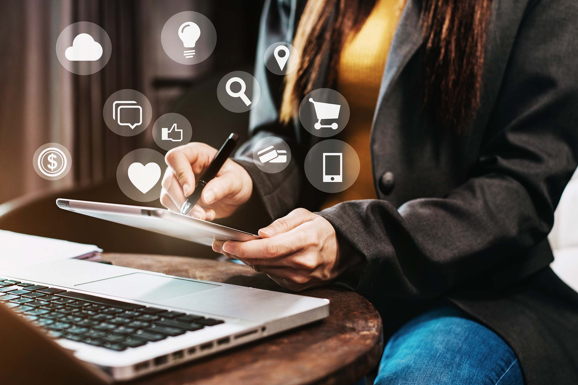 Servicios de mercadeo digital y redes sociales - TECLATINA